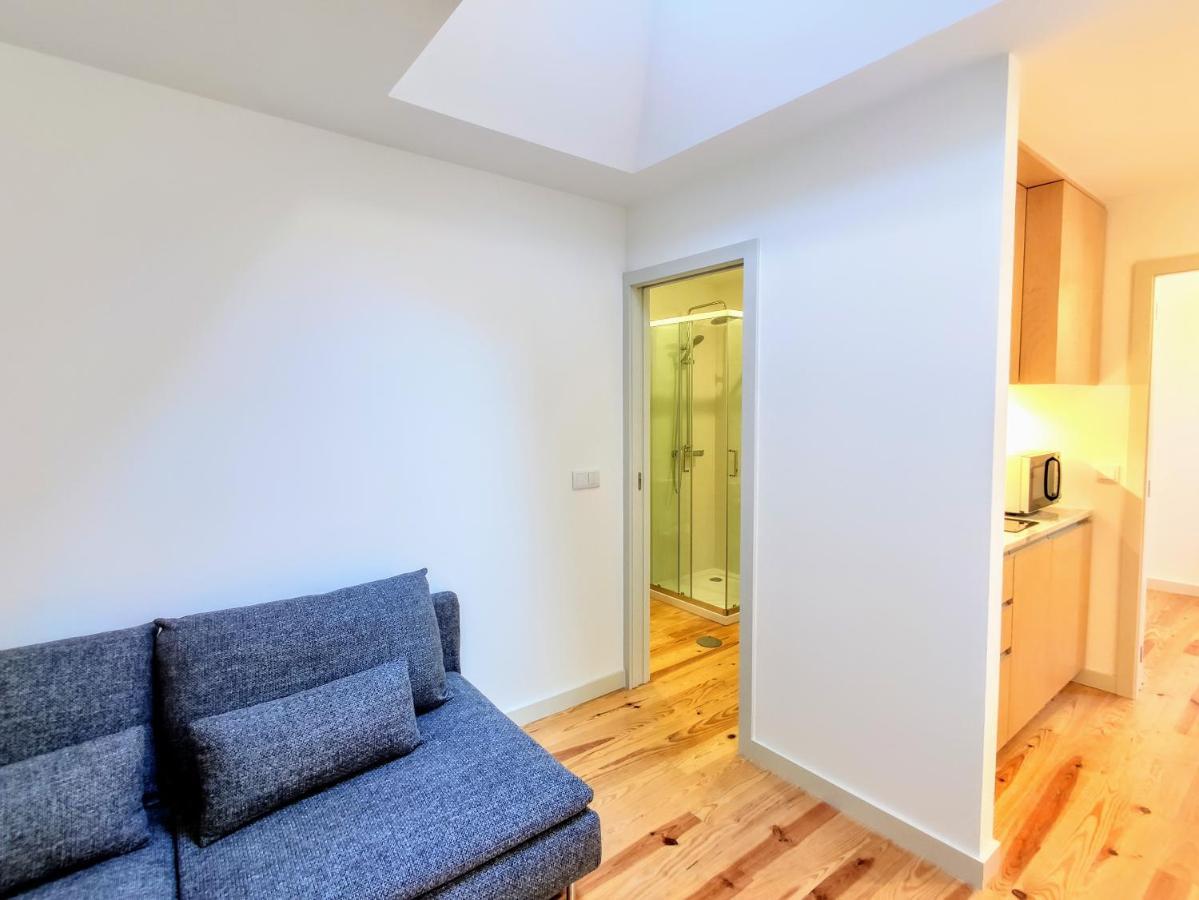 Bombarda Cinema Apartments Porto Bagian luar foto