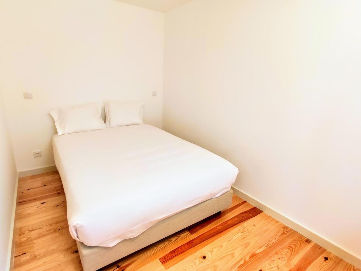 Bombarda Cinema Apartments Porto Bagian luar foto