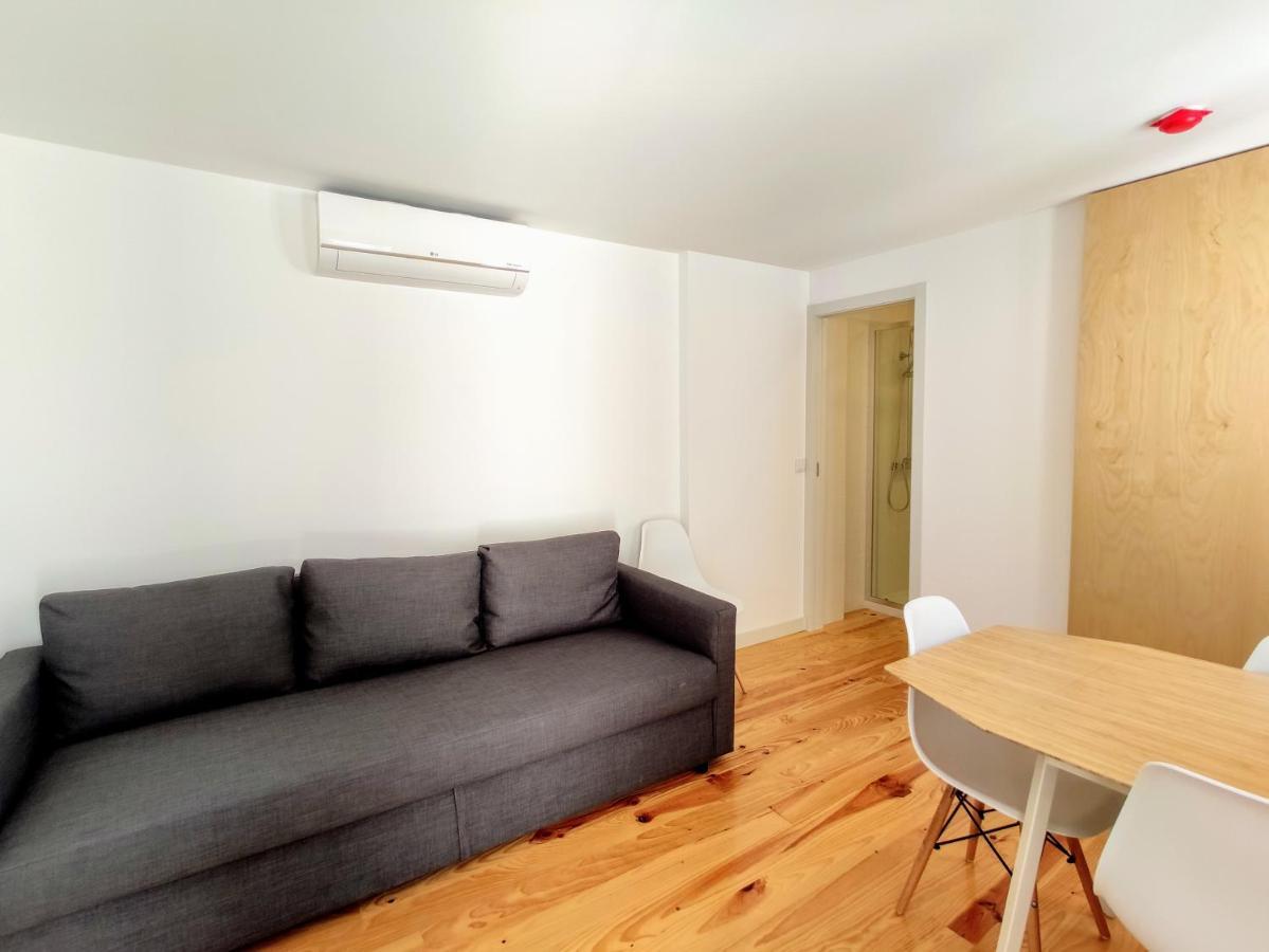 Bombarda Cinema Apartments Porto Bagian luar foto