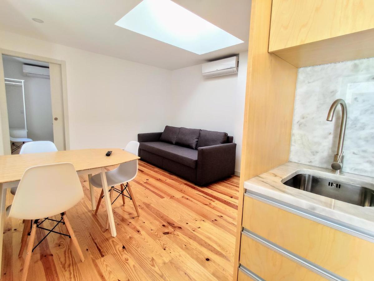 Bombarda Cinema Apartments Porto Bagian luar foto