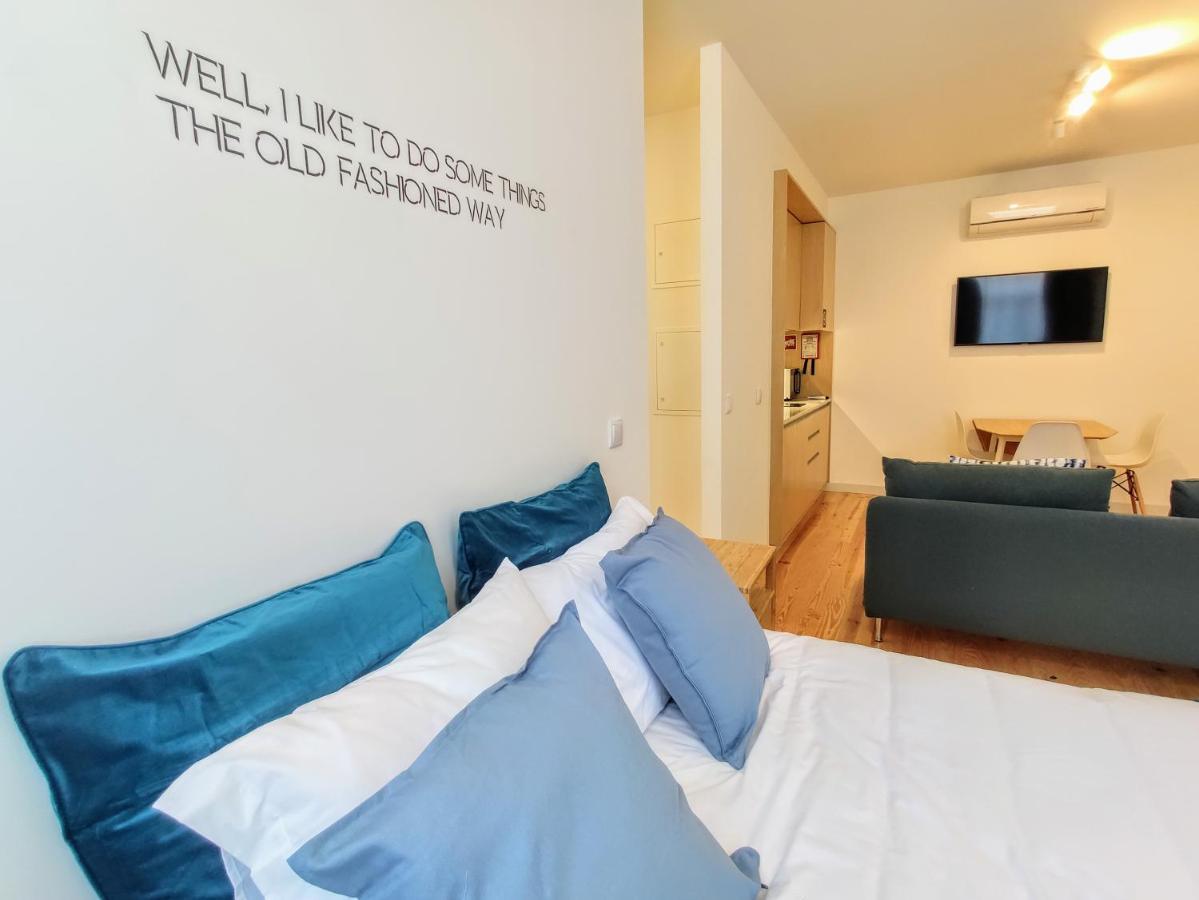 Bombarda Cinema Apartments Porto Bagian luar foto