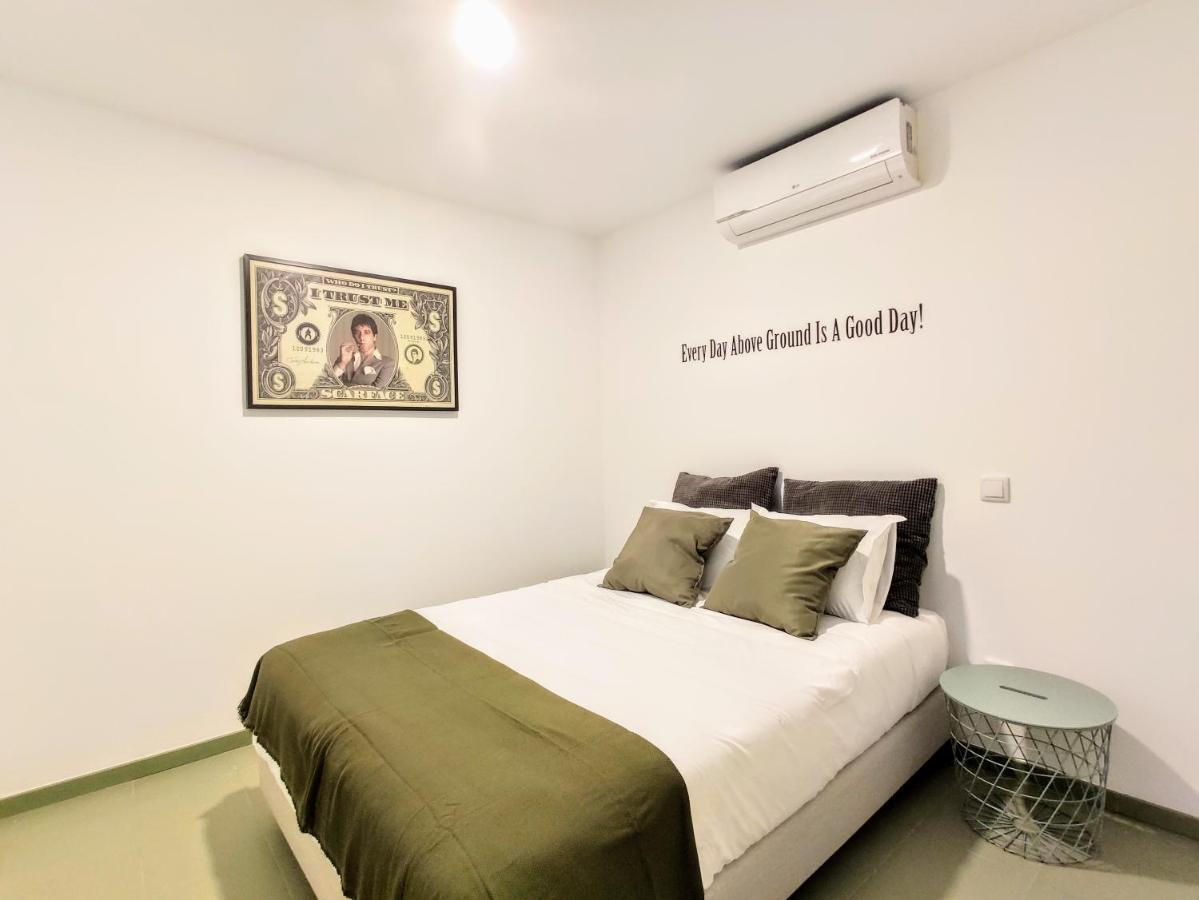 Bombarda Cinema Apartments Porto Bagian luar foto