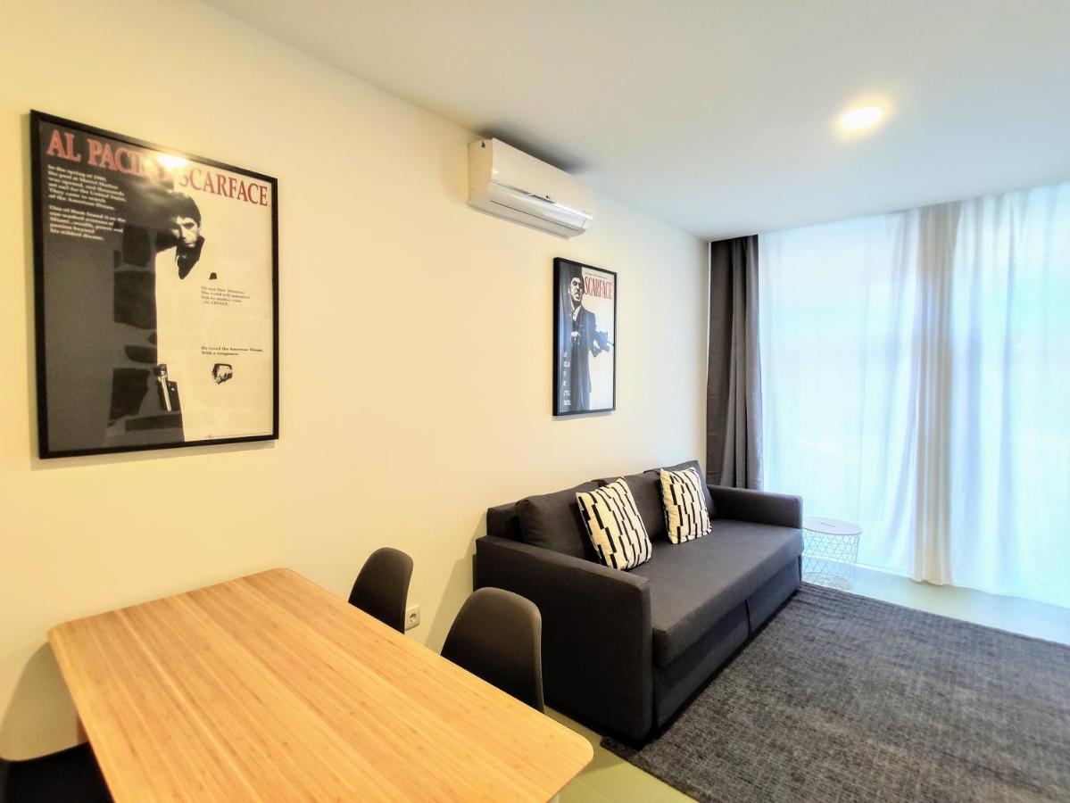 Bombarda Cinema Apartments Porto Bagian luar foto
