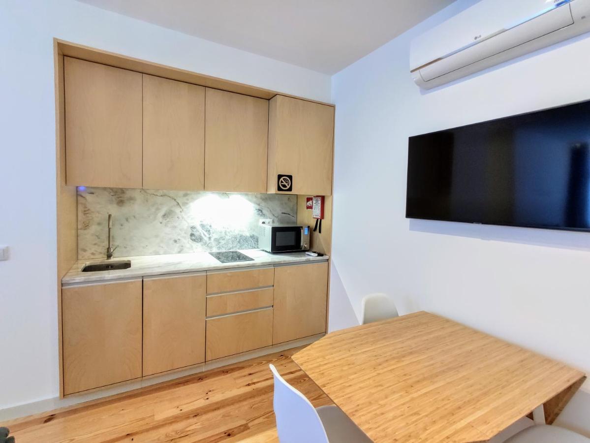 Bombarda Cinema Apartments Porto Bagian luar foto