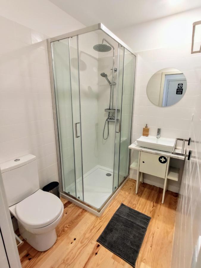 Bombarda Cinema Apartments Porto Bagian luar foto