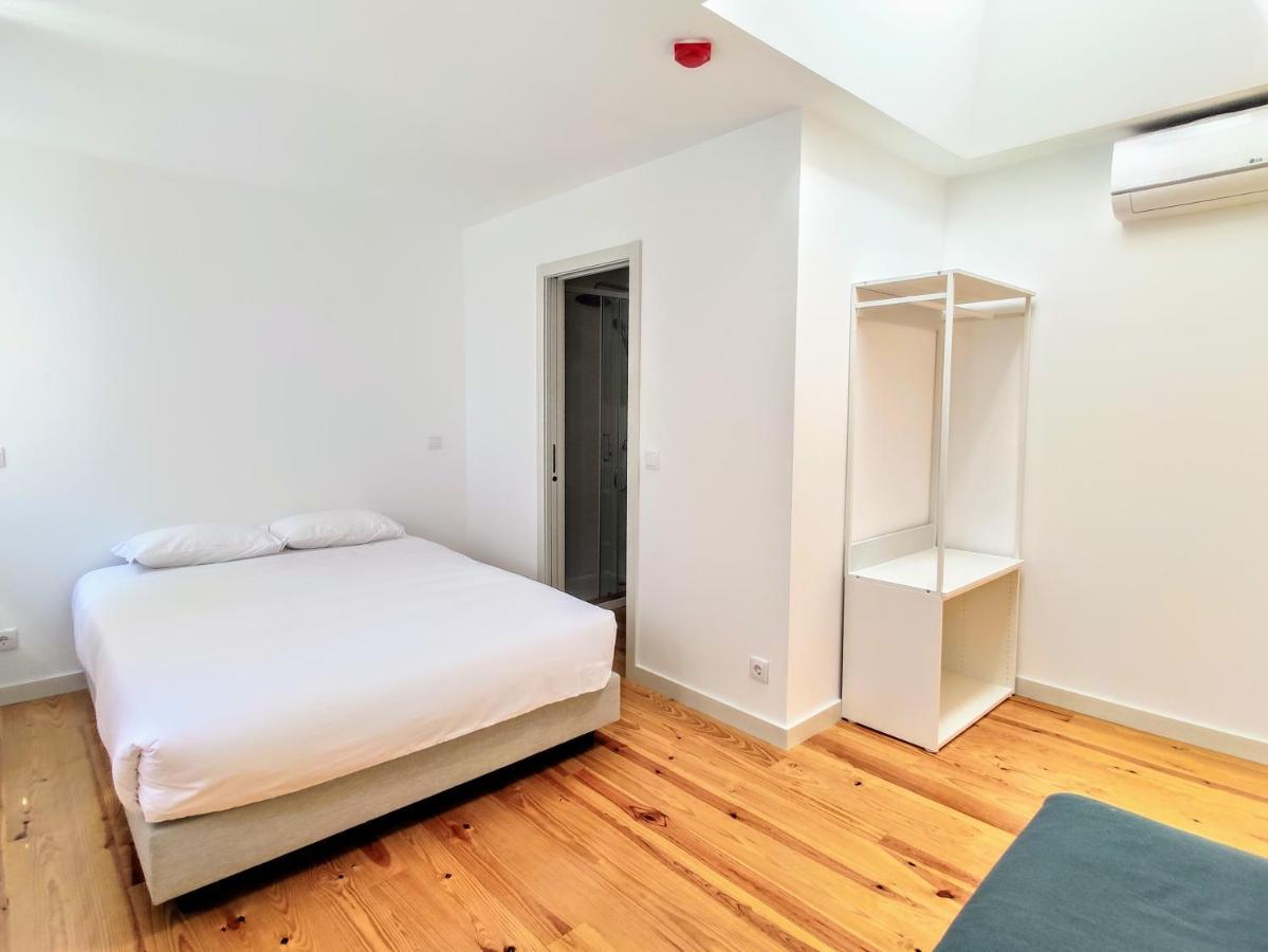 Bombarda Cinema Apartments Porto Bagian luar foto
